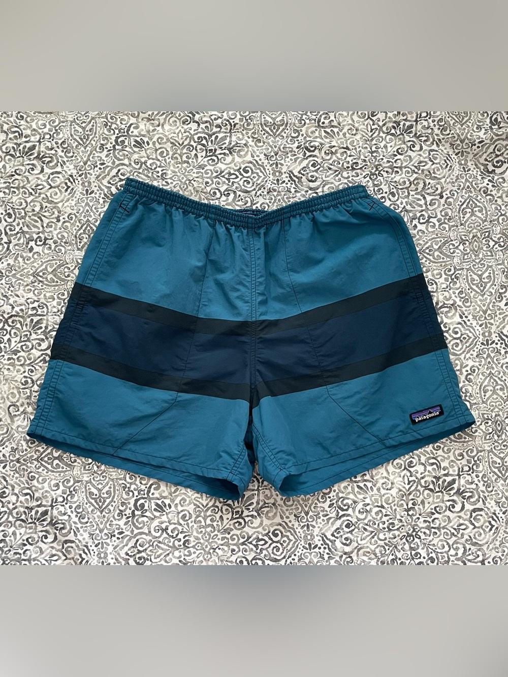 Patagonia- Men’s Large Navy Stripe Swim Board Shorts